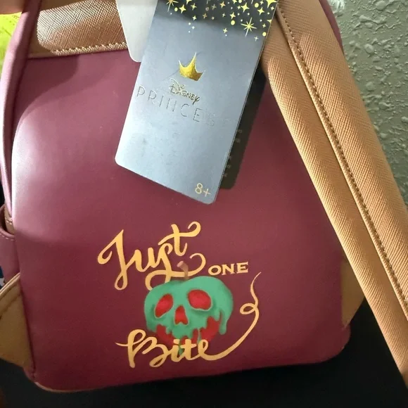 Snow White Loungefly - Picture 3 of 3